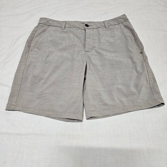 Vuori Pebble Men Shorts  Size 30 Steel - Picture 6 of 14